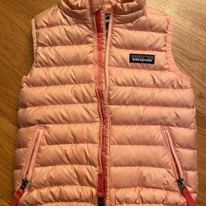 girls size 2T patagonia puffer vest